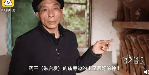 DƬ